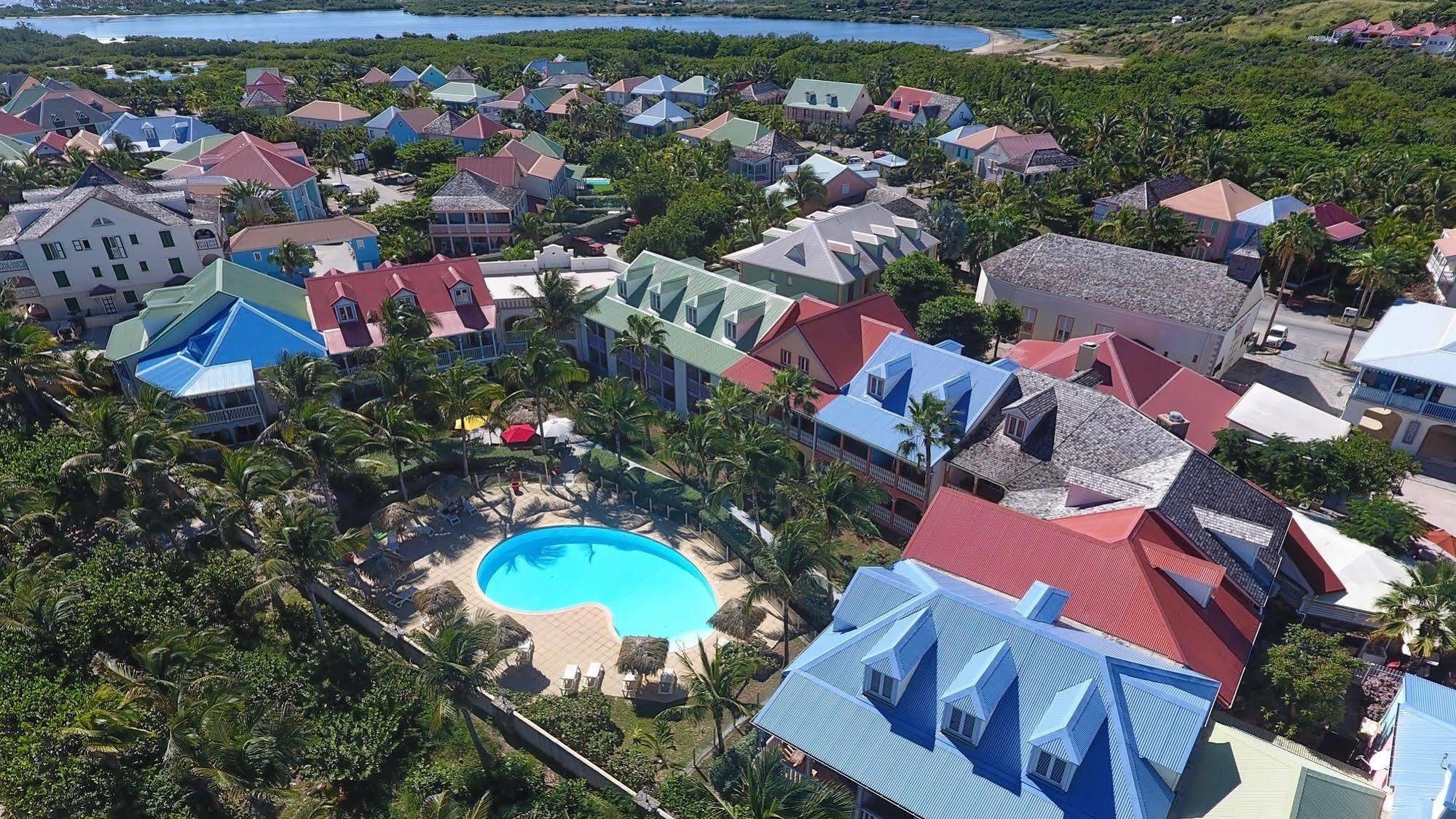 Alamanda Resort Orient Bay Exterior photo